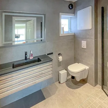 4 Bedroom Beautiful In Herlø