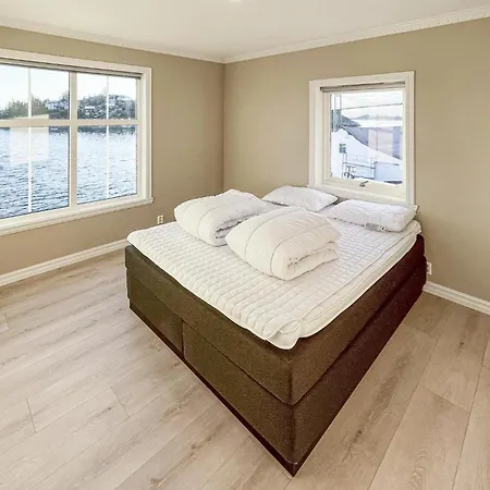 4 Bedroom Beautiful In *